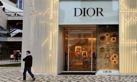 dior advertisement beaten woman|China: Dior accused of racism over 'pulled eye' advertisement.